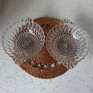 Elegant Vintage Clear Glass Anchor Hocking  Serving Bowls